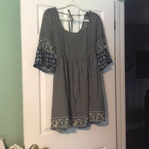 Dress square neck line. Baby doll top L